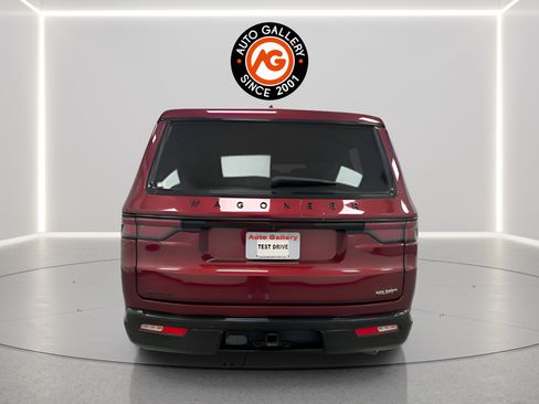 Used 2023 Jeep Wagoneer Series II w/ Convenience Group I AWD/4WD image 6