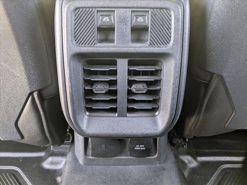 Used 2025 Ford Bronco Badlands AWD/4WD image 17