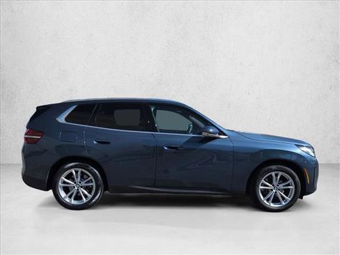 Used 2025 BMW X3 xDrive30i w/ Premium Package image 4