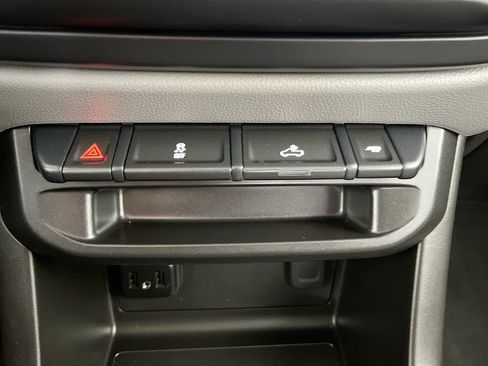 Used 2022 Chevrolet Colorado W/T RWD image 20