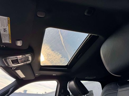 Used 2024 RAM 2500 Limited image 18