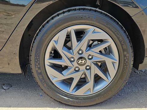 Certified 2024 Hyundai Elantra SEL FWD image 13