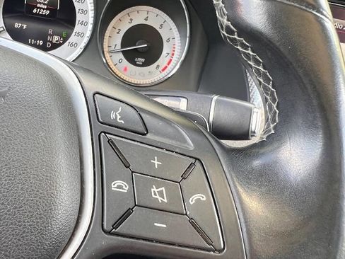 Used 2015 Mercedes-Benz GLK 350 4MATIC image 23