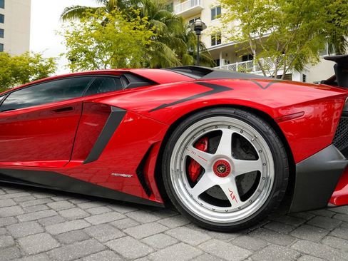 Used 2016 Lamborghini Aventador LP 750-4 Superveloce image 17