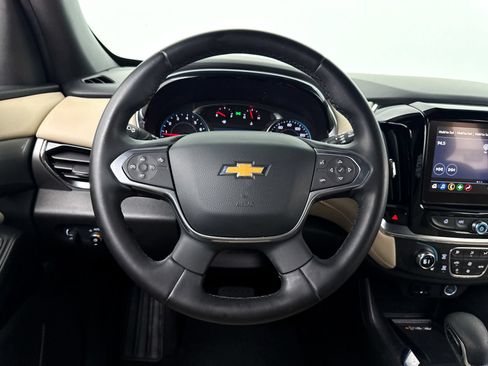 Used 2023 Chevrolet Traverse LT w/ LPO, Cargo Package AWD/4WD image 3