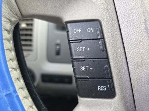 Used 2012 Ford Escape XLT image 16