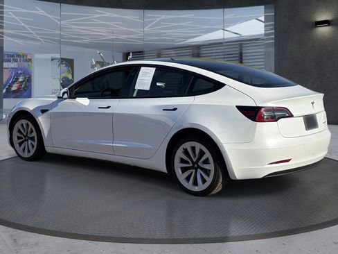 Used 2022 Tesla Model 3 Long Range AWD/4WD image 4