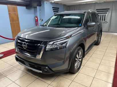 Used 2022 Nissan Pathfinder SL w/ Lighting Package (N92)