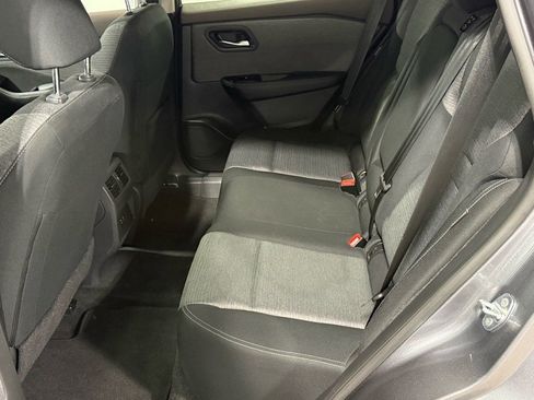 Used 2023 Nissan Rogue SV image 13