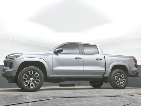 Used 2024 Chevrolet Colorado LT w/ LT Convenience Package III AWD/4WD image 42