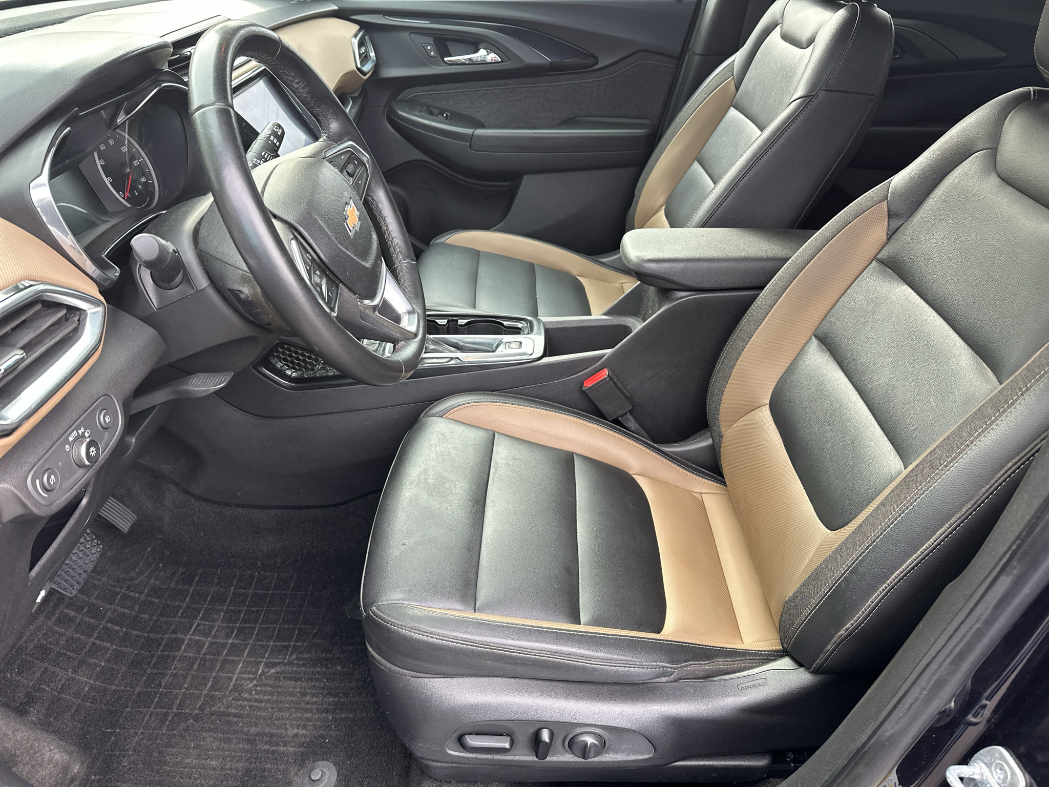 Used 2021 Chevrolet TrailBlazer ACTIV w/ Sun and Liftgate Package AWD/4WD image 12