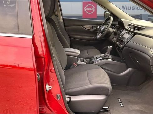 Used 2019 Nissan Rogue SV FWD image 27