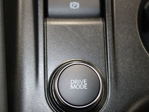 Used 2025 Ford Explorer Active image 54