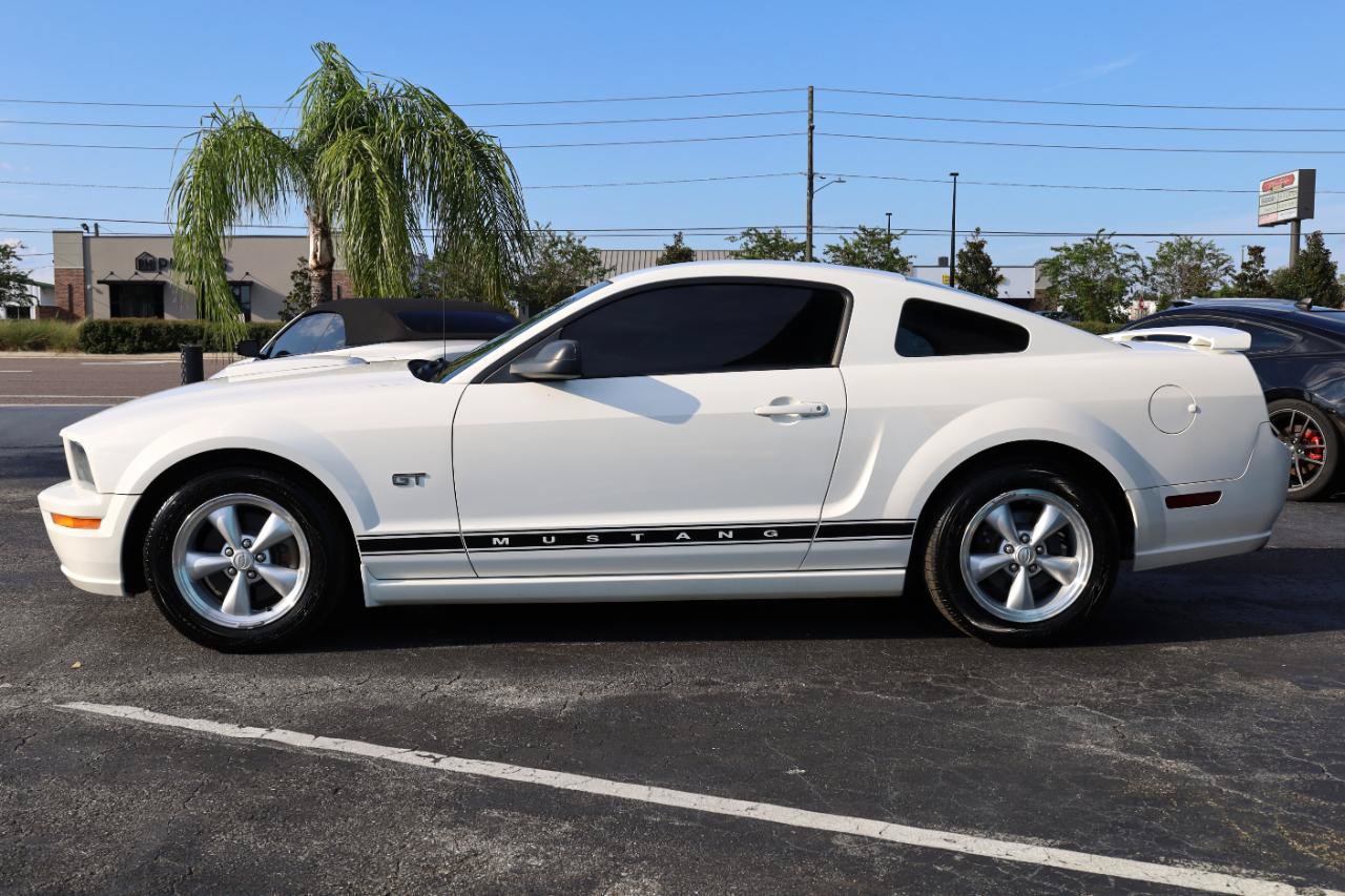 Used 2008 Ford Mustang GT RWD image 3