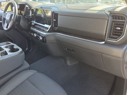 Used 2022 GMC Sierra 1500 Elevation RWD image 17