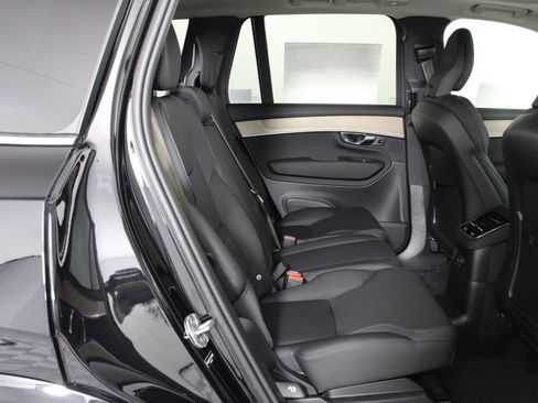 New 2026 Volvo XC90 T8 Core AWD/4WD image 11
