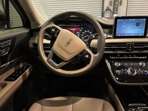 Used 2022 Lincoln Corsair FWD image 13