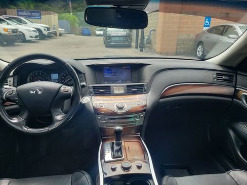 Used 2015 INFINITI Q70 L 3.7 w/ Deluxe Touring Package RWD image 7
