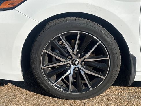 Used 2023 Toyota Camry SE image 23