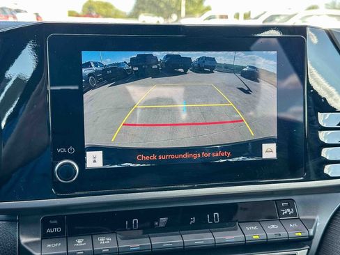 Used 2025 Toyota Camry SE FWD image 28