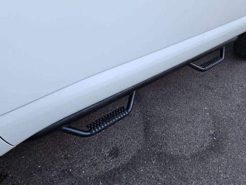 Used 2023 Nissan Titan PRO-4X w/ Pro-4x Convenience Package image 24