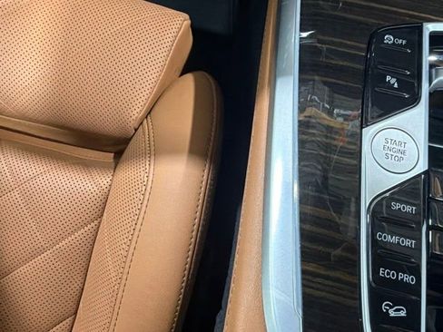 Certified 2024 BMW X7 xDrive40i w/ M Sport Package AWD/4WD image 46