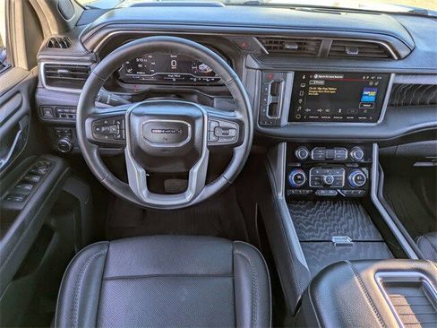 Used 2023 GMC Yukon Denali image 19