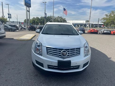 Used 2015 Cadillac SRX Luxury FWD image 2