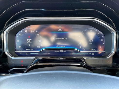 Used 2025 Chevrolet Silverado 1500 LT image 4