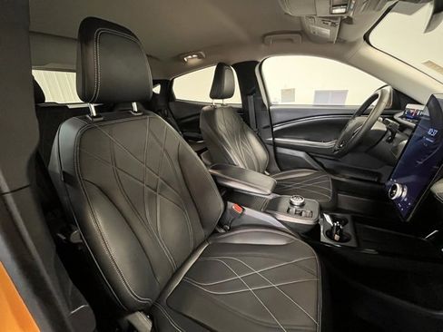 Used 2023 Ford Mustang Mach-E Select image 9