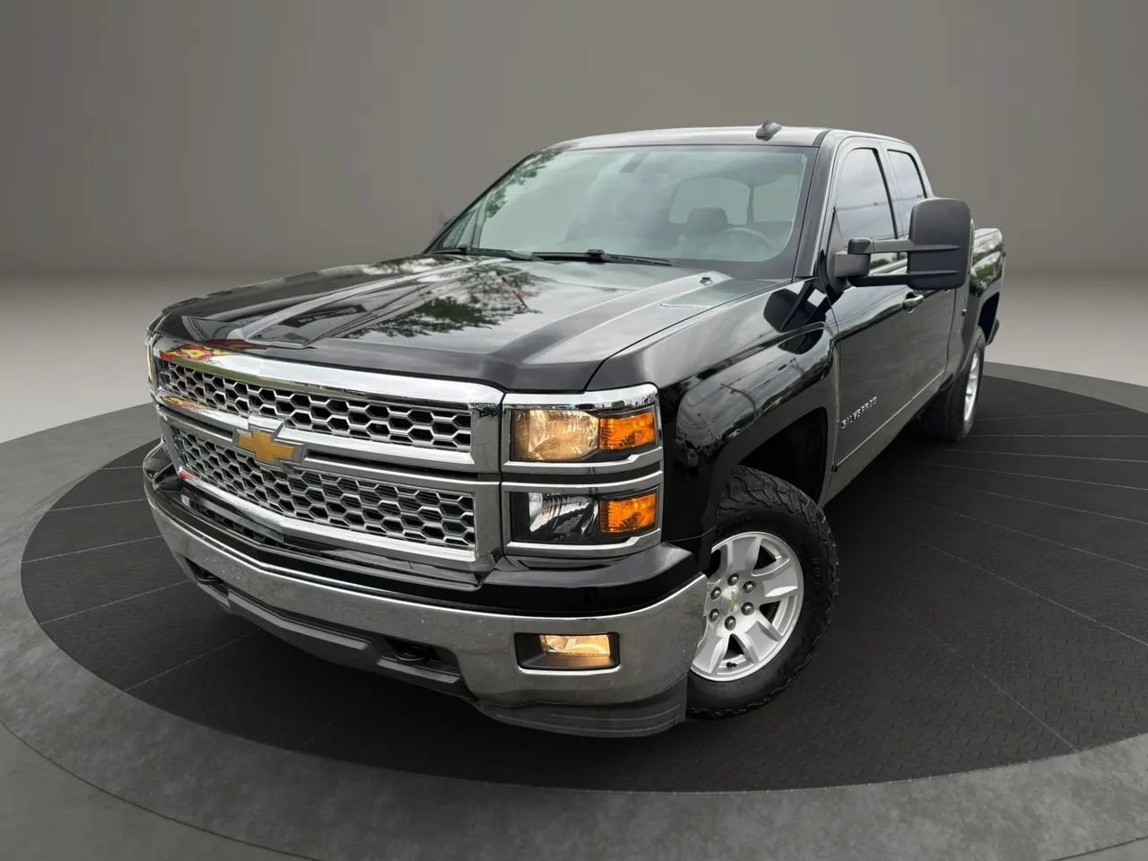 Used 2015 Chevrolet Silverado 1500 LT w/ All Star Edition AWD/4WD image 2