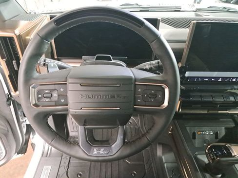 New 2025 GMC Hummer EV 2X image 17