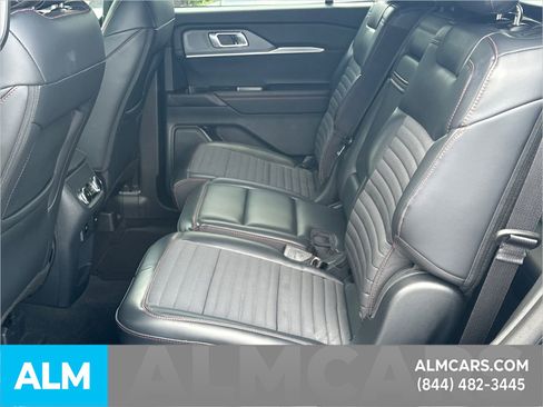 Used 2026 Ford Explorer ST-Line w/ ST-Line Street Pack AWD/4WD image 24