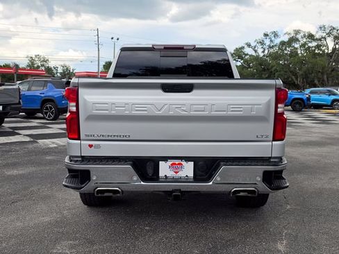 Used 2022 Chevrolet Silverado 1500 LTZ AWD/4WD image 4
