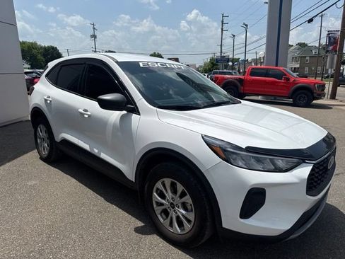 Used 2025 Ford Escape Active AWD/4WD image 4