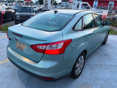 Used 2012 Ford Focus SE FWD image 6