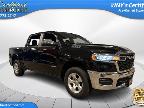 Used 2025 RAM 1500 Big Horn AWD/4WD image 4