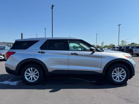 Used 2020 Ford Explorer 2WD image 4