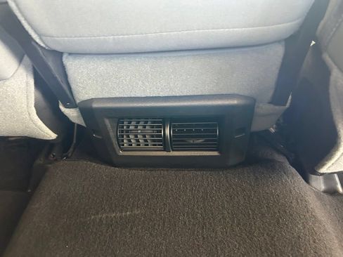 Used 2016 RAM 1500 Express RWD image 29