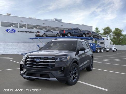 New 2026 Ford Explorer Active image 2