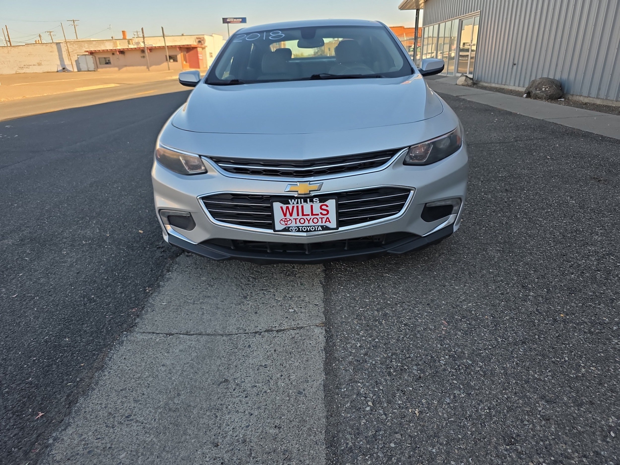 Used 2018 Chevrolet Malibu LT FWD image 4