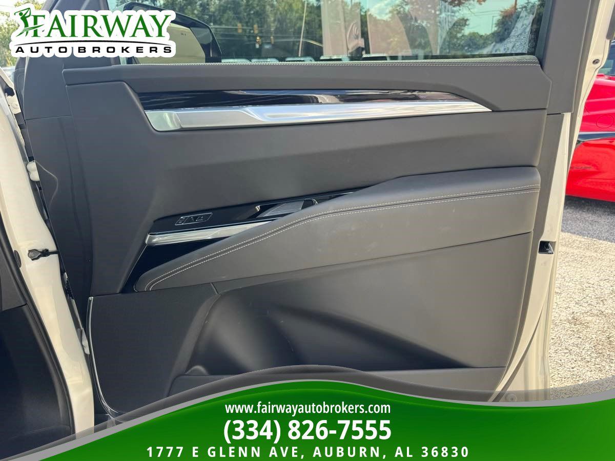 Used 2025 Cadillac Escalade Sport w/ Touring Package AWD/4WD image 34