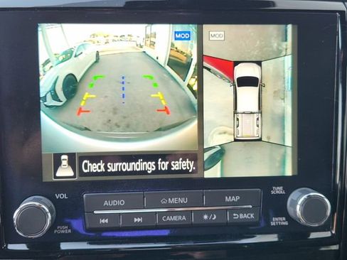 Used 2023 Nissan Titan Platinum Reserve w/ Moonroof Package image 15