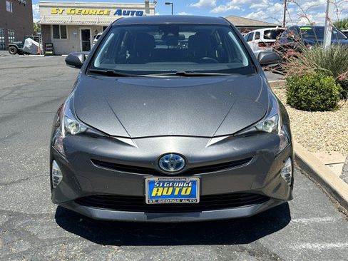 Used 2017 Toyota Prius Two FWD image 8