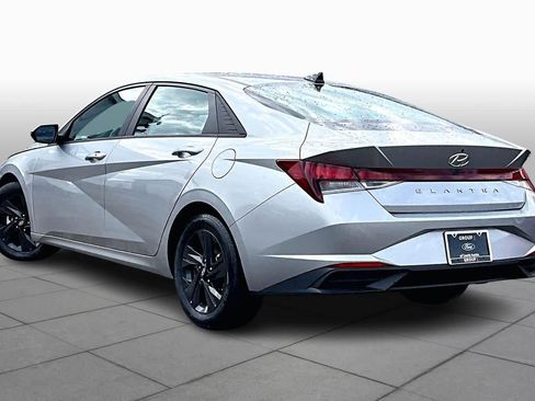 Used 2023 Hyundai Elantra SEL w/ Cargo Package image 14