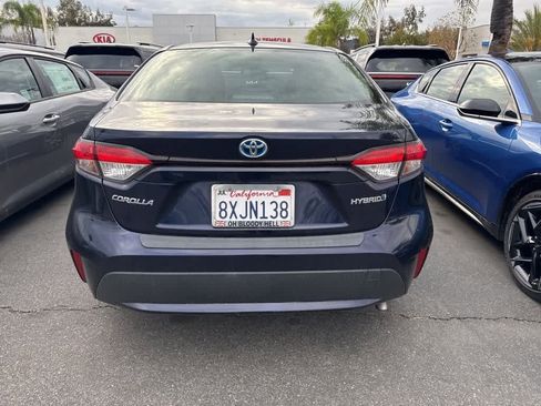 Used 2022 Toyota Corolla LE w/ Premium Interior Package image 6