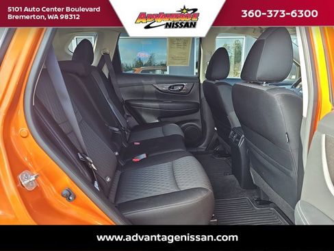 Used 2019 Nissan Rogue SV w/ Sun & Sound Touring Package image 29