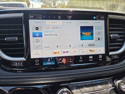 Used 2026 Chrysler Pacifica Select FWD image 17
