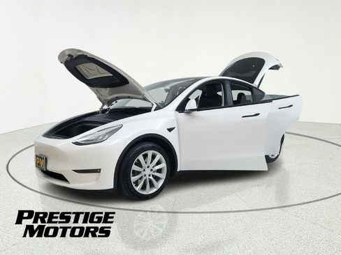 Used 2021 Tesla Model Y Long Range AWD/4WD image 10