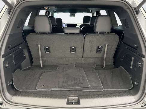 Used 2025 Buick Enclave Sport Touring AWD/4WD image 23
